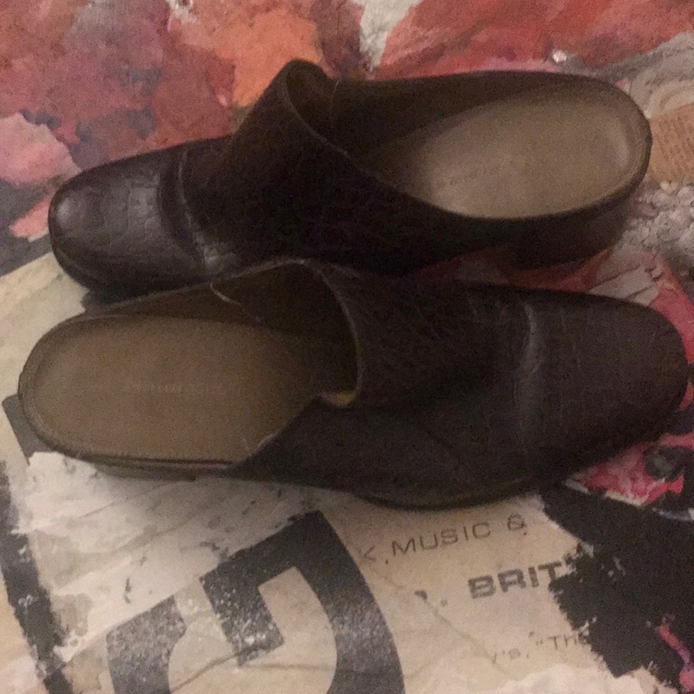 Naturalizer Brown Mules